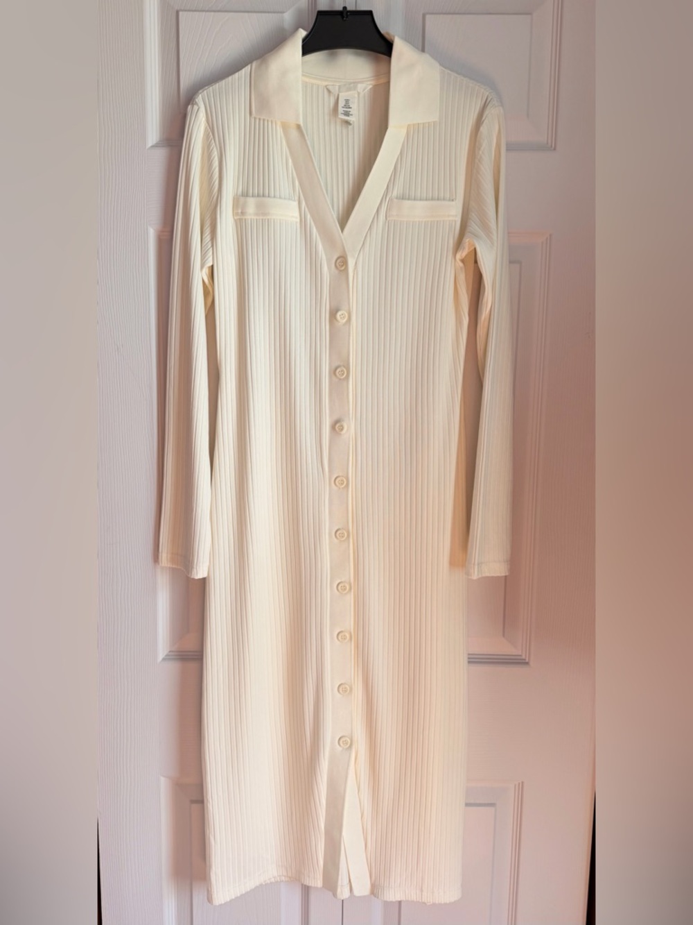 H&M Ribbed Button-Front Midi Dress in Cream - Picture 2 of 5